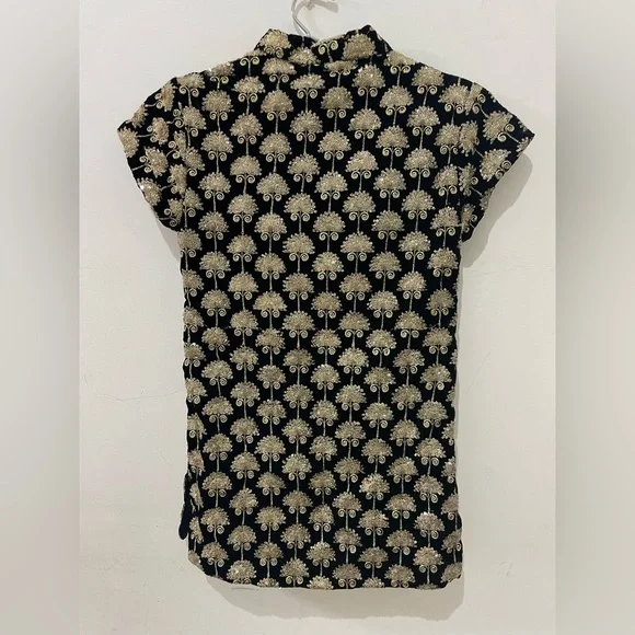 Stylish ready to wear designer saree with peplum black blouse and golden saree - Picture 5 of 9